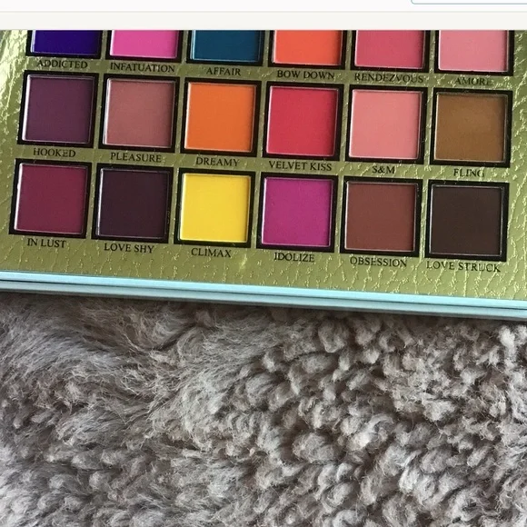 P. Louise The Secret Sinner eyeshadow palette. New in box - Picture 2 of 3
